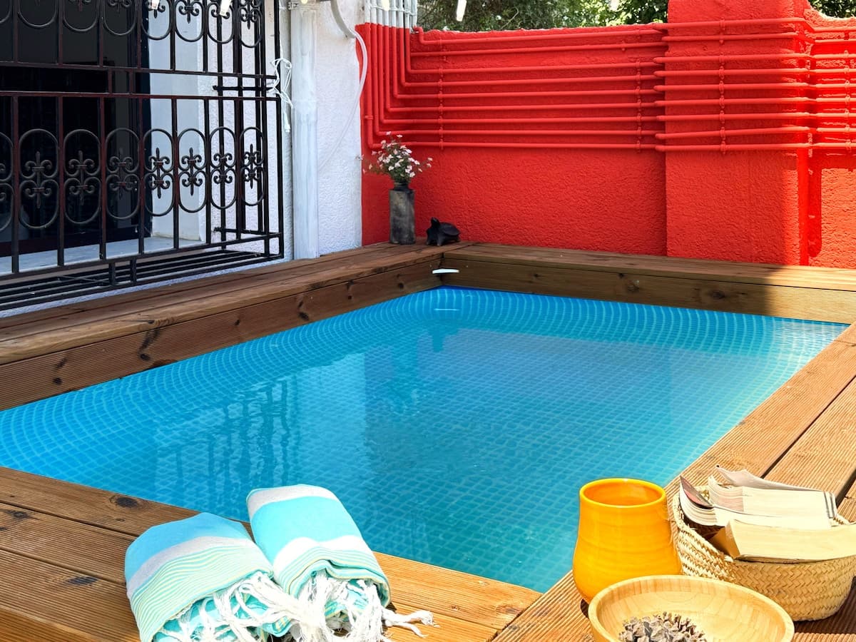 Piscine privée au bord de la plage - image 1