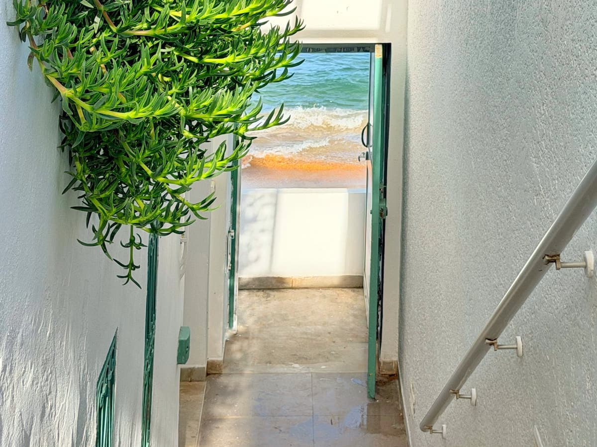 Le son des vagues de Marsa Corniche — Marsa Corniche · Photo 8