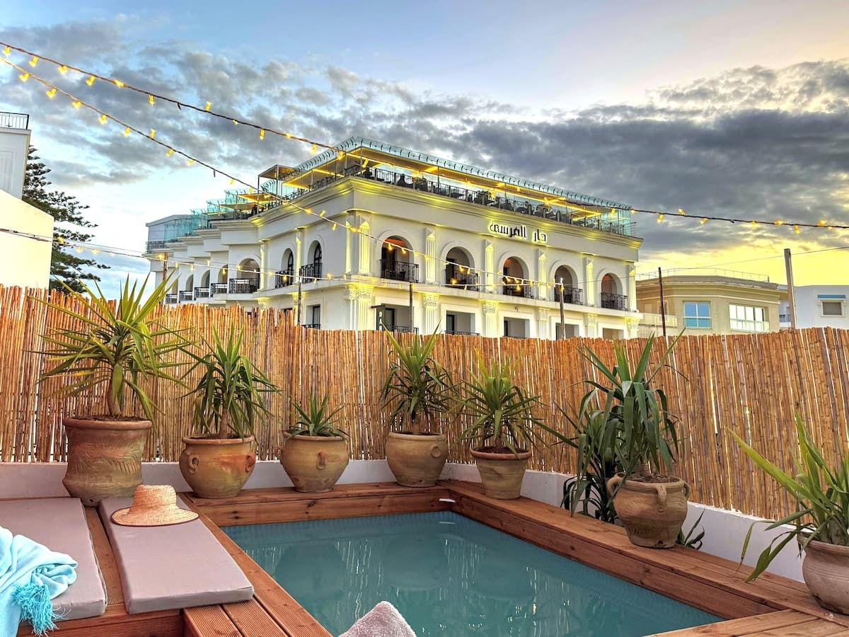 Escapade romantique avec piscine privée à la marsa - image 1