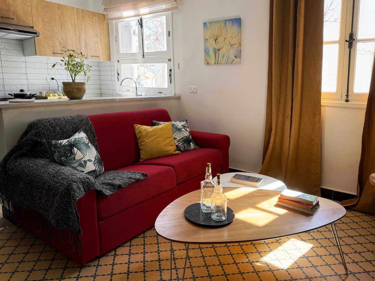 Appartement chic en plein centre de la marsa - image 2