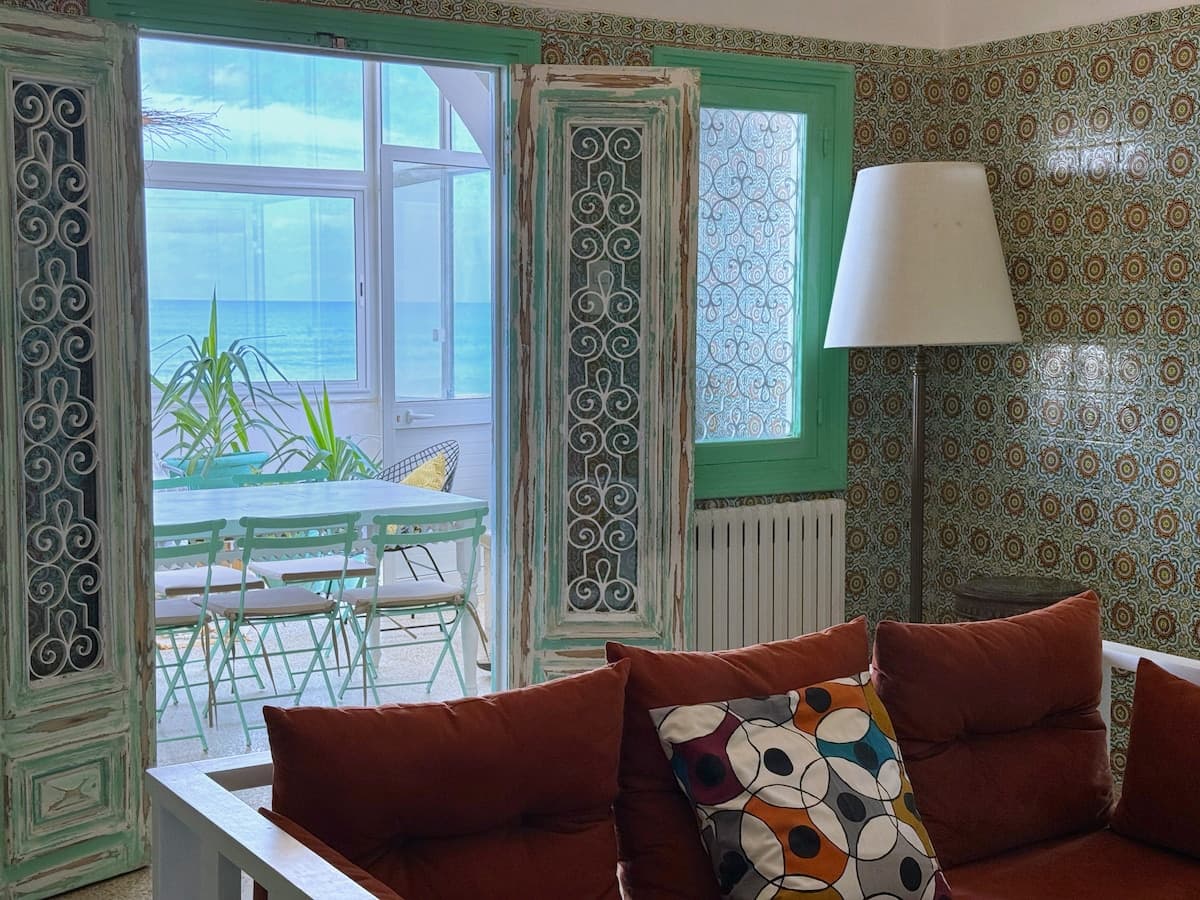Maison de charme pieds dans l'eau avec piscine — Marsa Plage · Photo 8